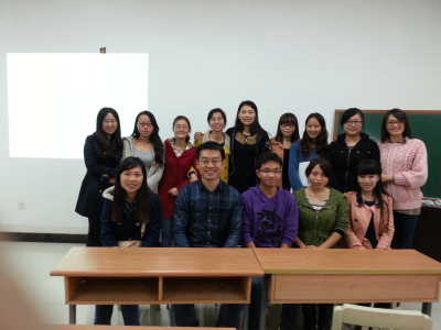 外国语学院毕业生无领导小组讨论模拟活动顺利结束