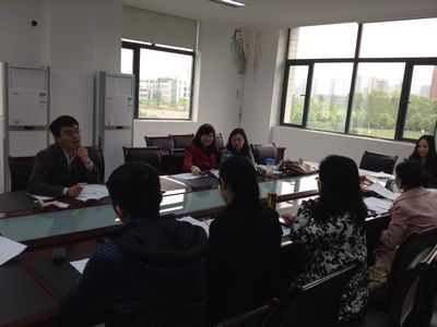 外国语学院召开辅导员班主任例会，明确班主任职责