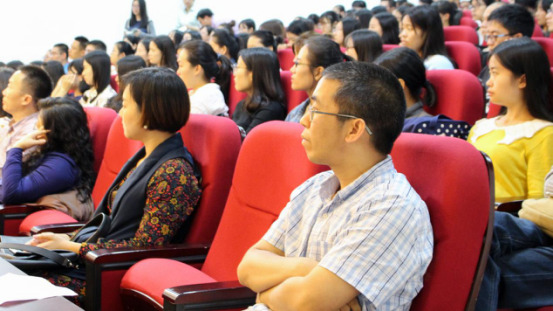 重庆大学外国语学院2016级新生开学典礼圆满举行